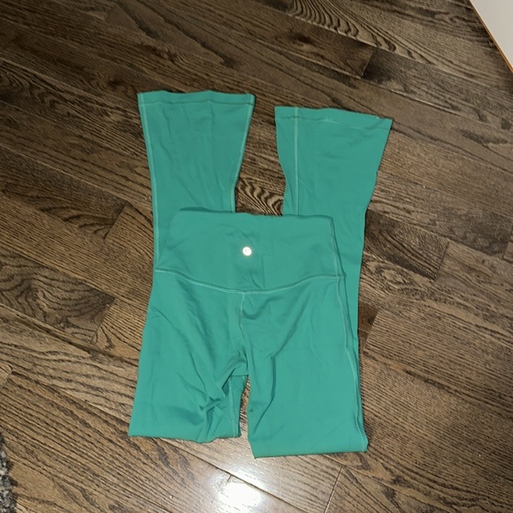 Lululemon size 4 pants - Picture 2 of 2